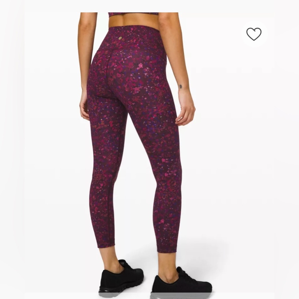 Lululemon Wunder Under HR Tight
Asia